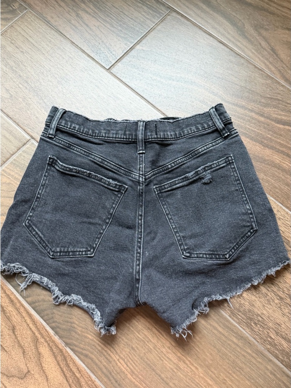 Abercrombie High Rise Mom Short - Picture 5 of 6